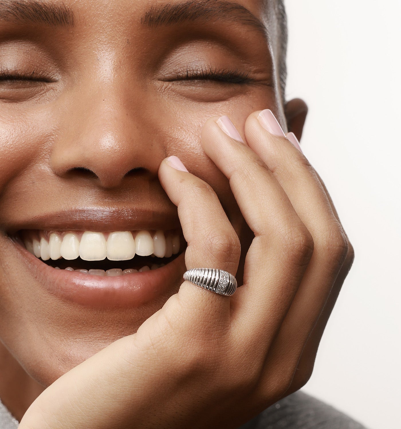 PINKY MILA DIAMONDS RING