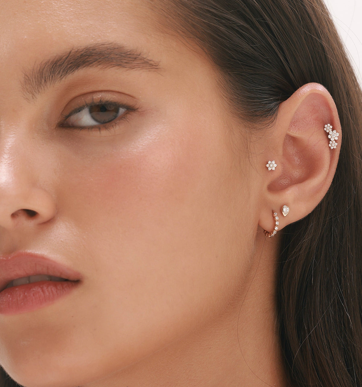 SMALL FLOWER DIAMONDS PIERCING LABRET