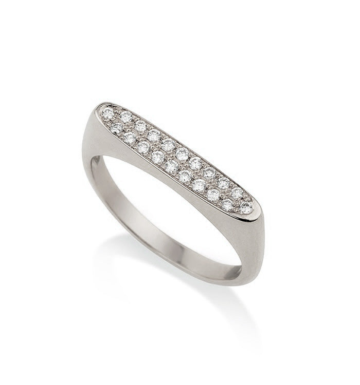 SIGNET RING VICTORIA PINKY DIAMONDS RING
