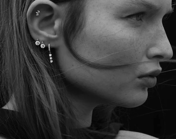 GOLD AND DIAMOND JEWELRY, QUIET, PRECISE AND UNFORGETTABLE