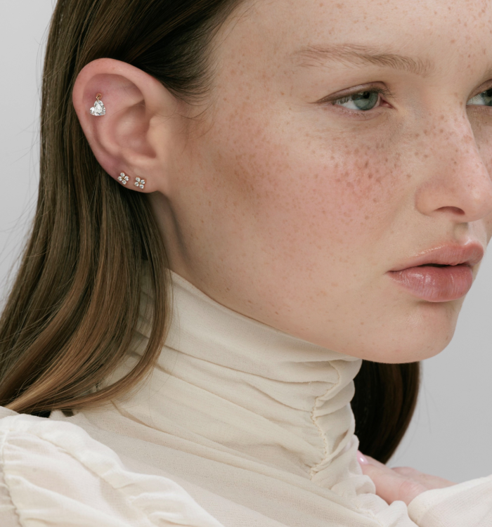 FOUR DIAMONDS STUD EARRING