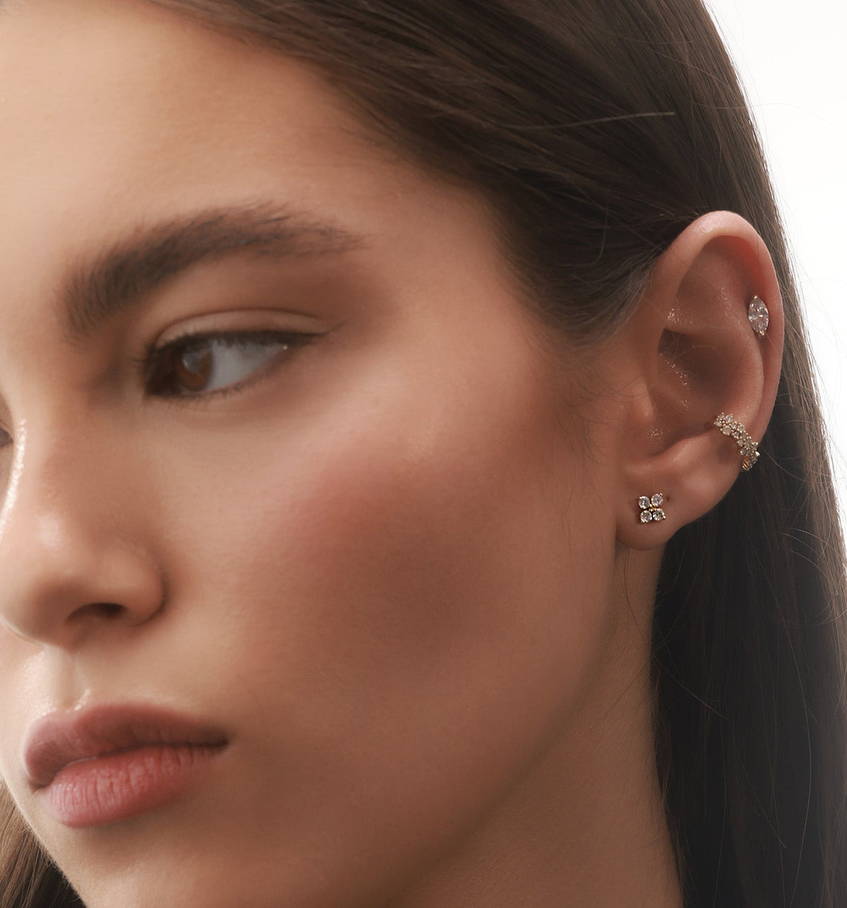 ARIEL DIAMONDS EAR CUFF